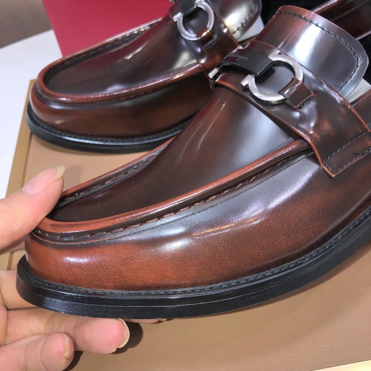 Men's shoes 💰540💰 [Ferragamo/Ferragamo] The latest model from the counter. Original imported high-quality cowhide with open sides + imported 🐂 cowhide lining + original luxury metal buckle + original combination outsole. Comparison is stress-free 38–45 (45 is custom-made and cannot be returned or exchanged)